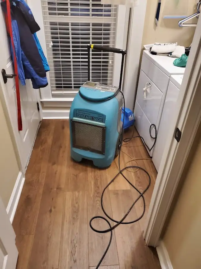 Commercial dehumidifier deployed for Crawl Space Restoration in Nanakuli